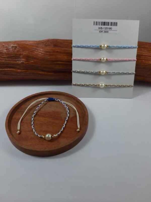 Bracelet with Pearl Accent Model 2 - Image 8